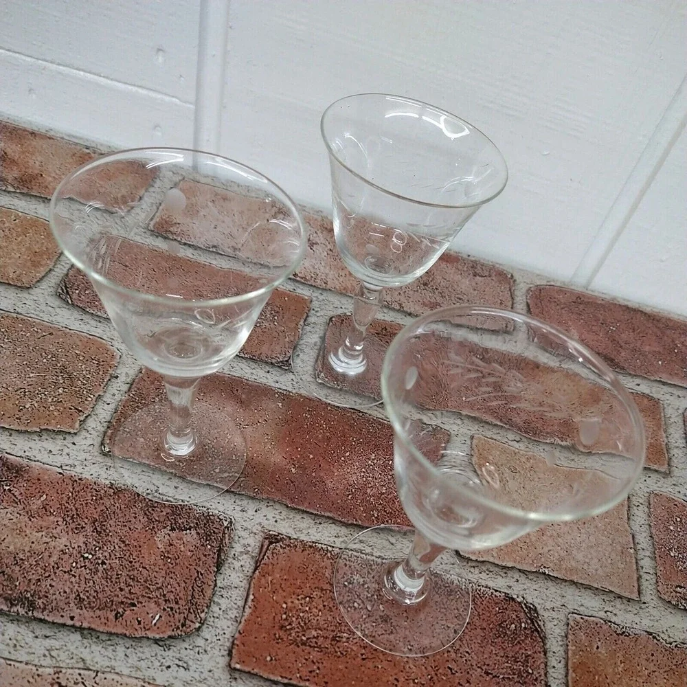 Set of 3 Etched Cordial Glasses Stemmed Clear 4.5in Barware‎ Bundle